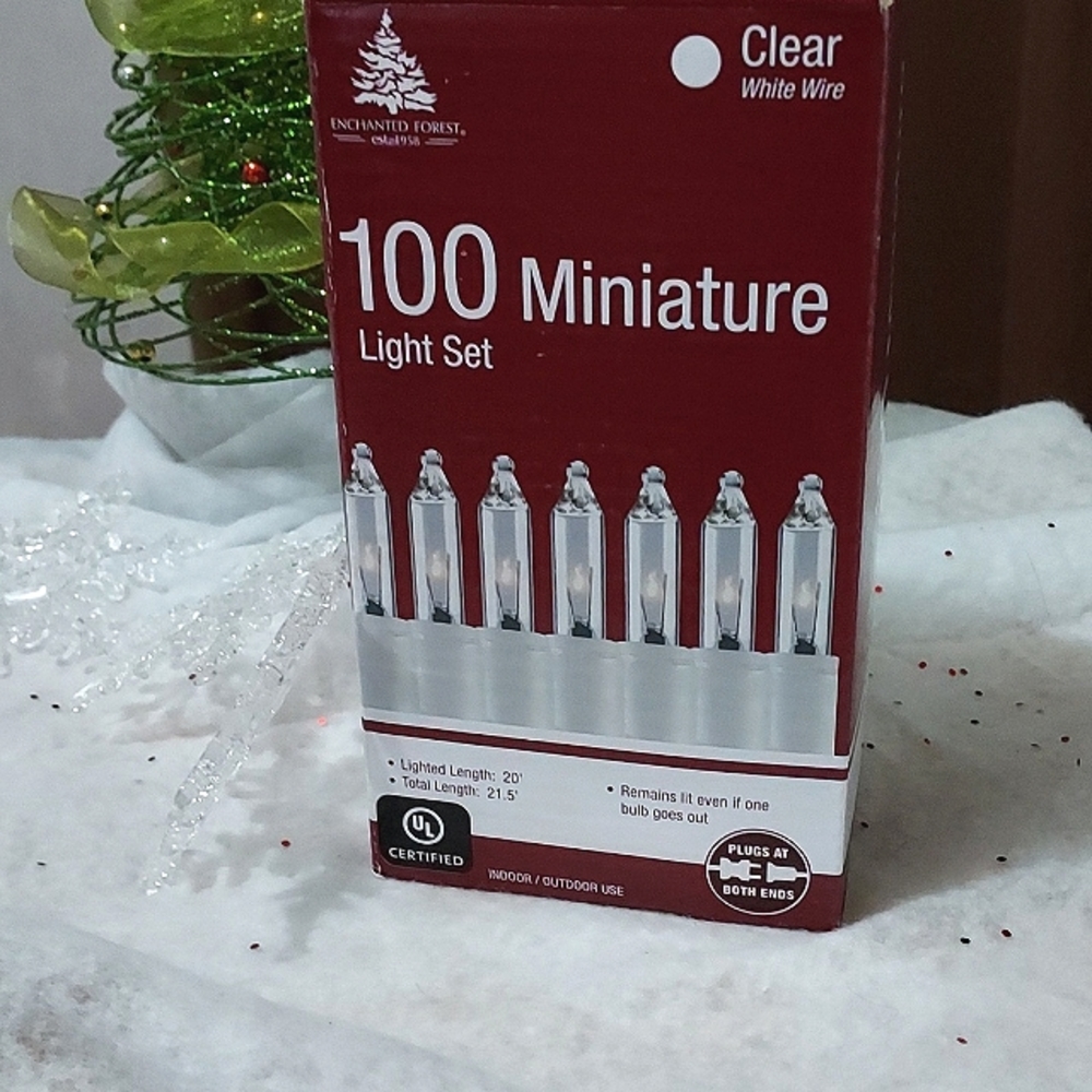 ENCHANTED FOREST WHITE 100 COUNT STRING LIGHTS